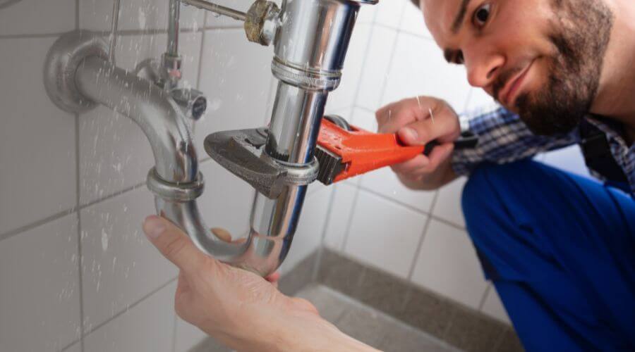 Expert burst pipe repair services in Estero, FL